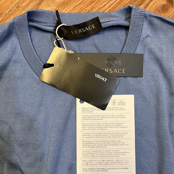 🆕💯AUTHENTIC VERSACE SWEATSHIRT - Picture 4 of 9